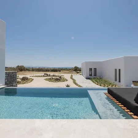 Extraordinary Naxos | Frantz | 6 Bedrooms | 2 Swimming Pools With Floating Sunbeds | 3 Jacuzzis | Sea Views | Villa Pláka