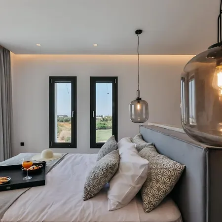 Villa Extraordinary Naxos | Frantz | 6 Bedrooms | 2 Swimming Pools With Floating Sunbeds | 3 Jacuzzis | Sea Views | Pláka