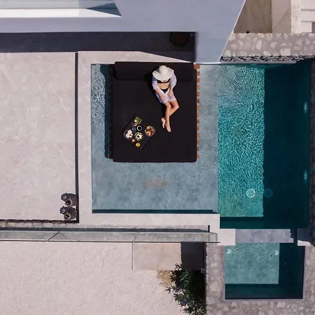 Extraordinary Naxos | Frantz | 6 Bedrooms | 2 Swimming Pools With Floating Sunbeds | 3 Jacuzzis | Sea Views | * Plaka (Naxos)