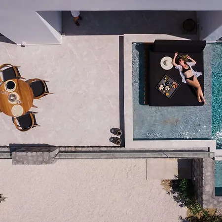 Extraordinary Naxos | Frantz | 6 Bedrooms | 2 Swimming Pools With Floating Sunbeds | 3 Jacuzzis | Sea Views | * Pláka